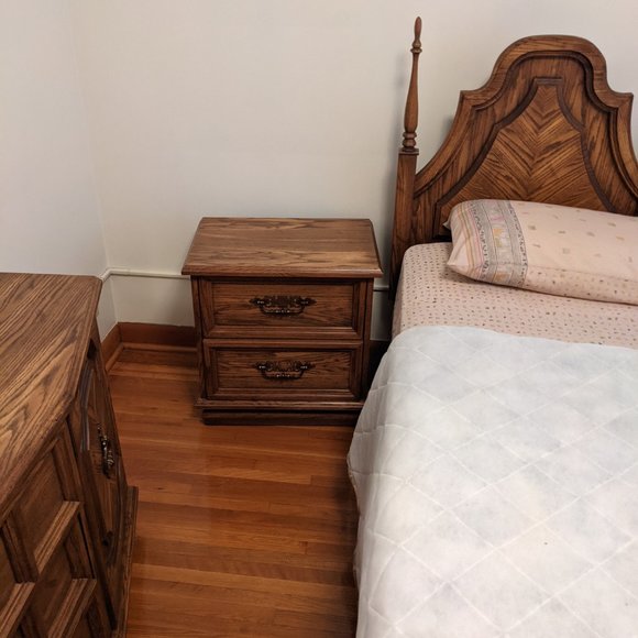 Bedroom suite - Picture 4 of 4